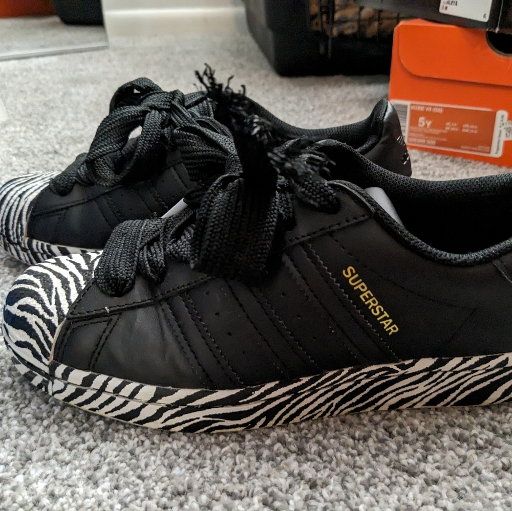 Adidas zebra print Superstar shoe